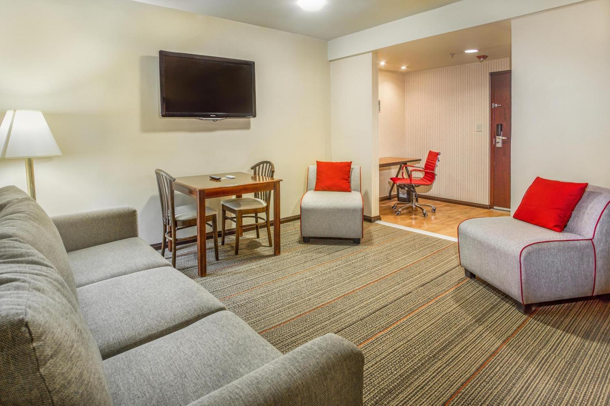 Four Points By Sheraton Saltillo Buitenkant foto