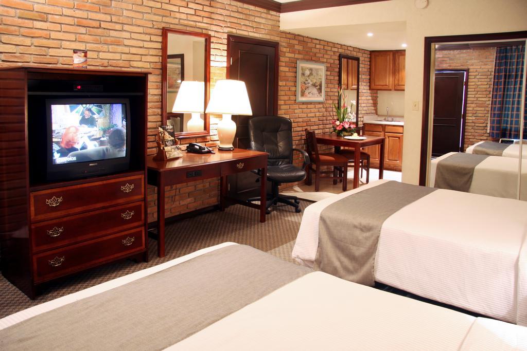Four Points By Sheraton Saltillo Kamer foto
