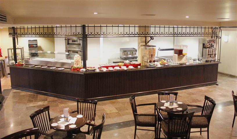 Four Points By Sheraton Saltillo Buitenkant foto